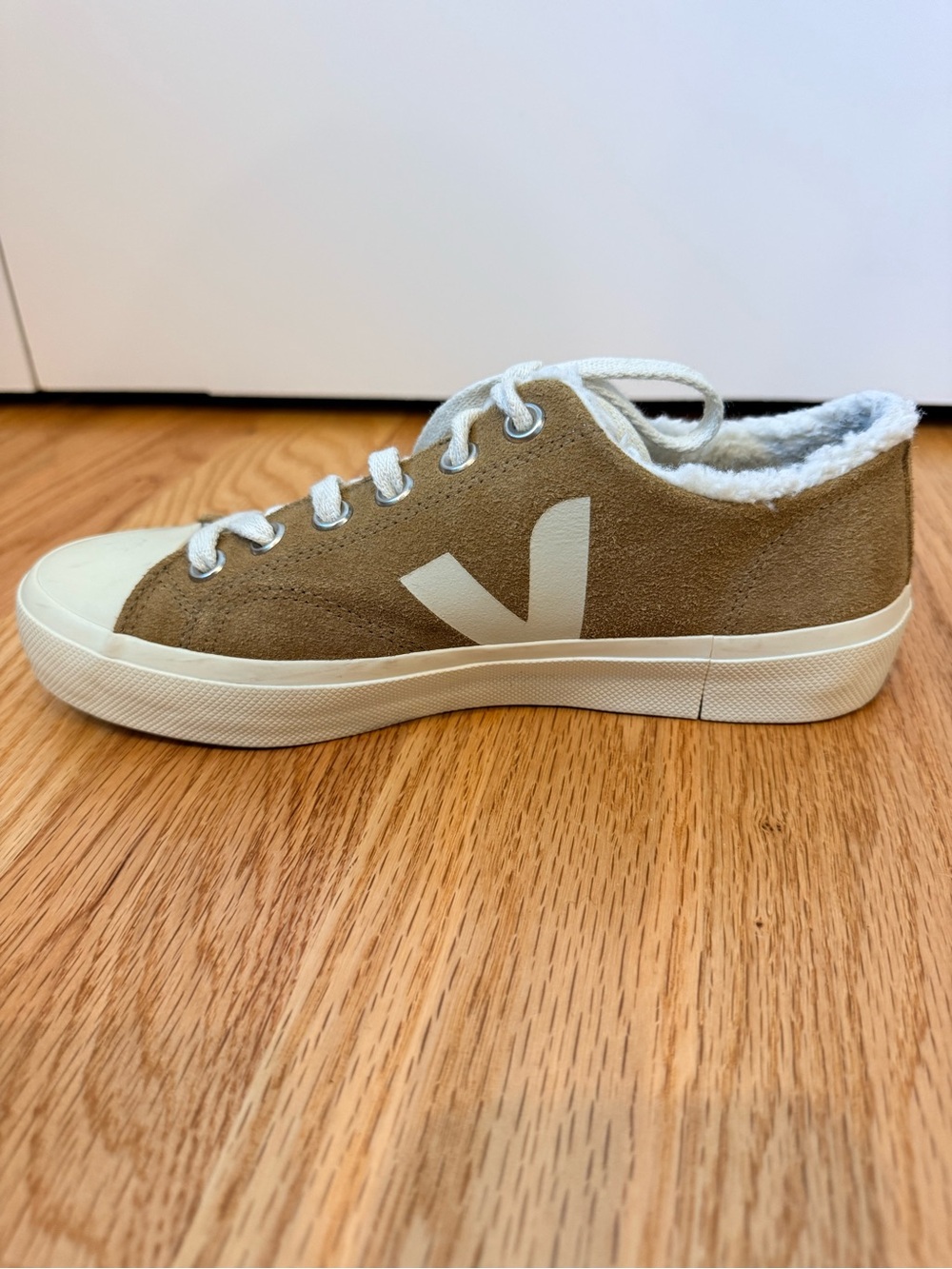 Veja Suede Wata II Low Fured Suede Sneakers - Picture 14 of 15